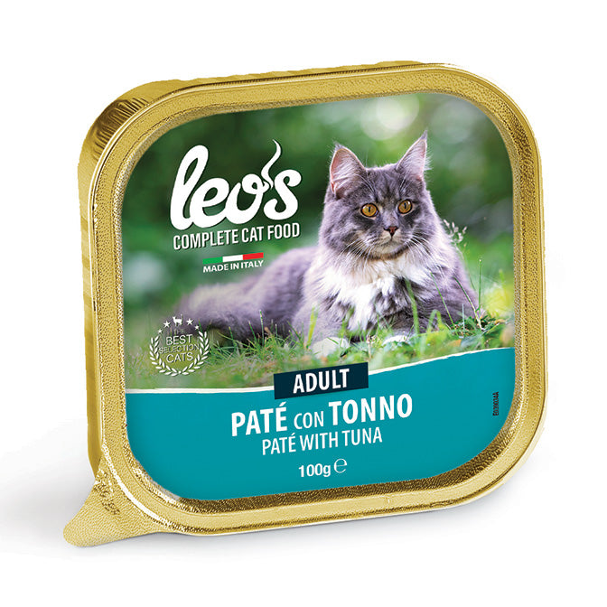 Leo's cat food pouch with a cat on the label against a white background
